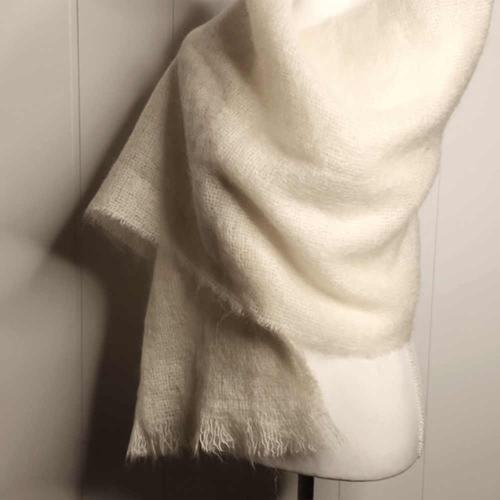 Beautiful vintage 100% Mohair soft vintage ivory extra long blanket scarf